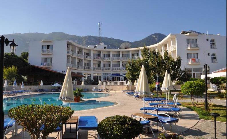 Hotel Sempati Lapta Buitenkant foto
