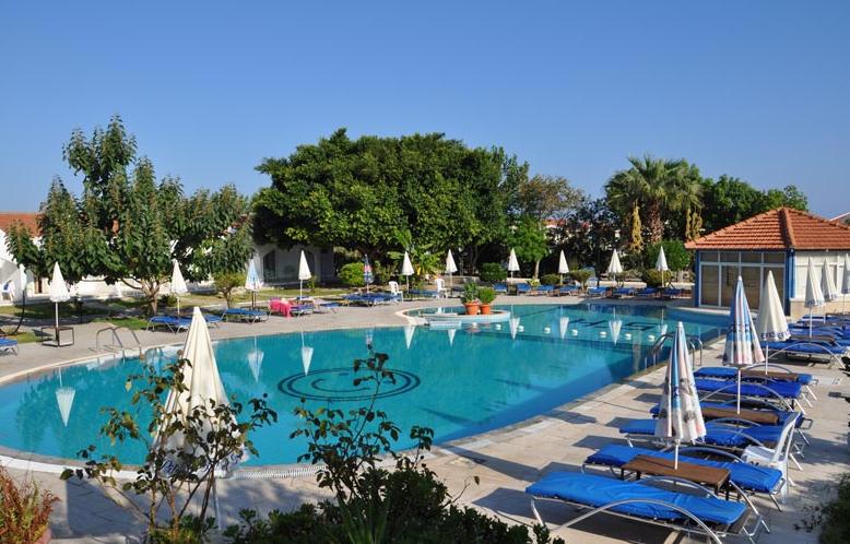 Hotel Sempati Lapta Buitenkant foto