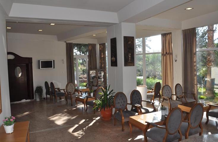 Hotel Sempati Lapta Buitenkant foto