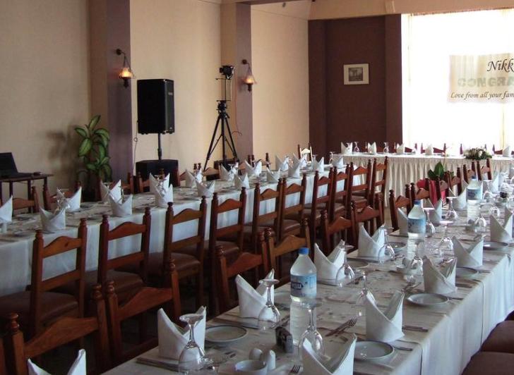 Hotel Sempati Lapta Buitenkant foto